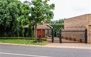 3 Bedroom House in Moreleta Park