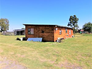 2.1 ha Smallholding in Nanescol