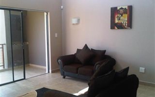2 Bedroom Townhouse in Palm Lakes Estate