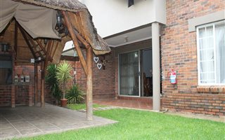 3 Bedroom Duplex in Jansen Park