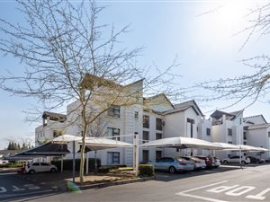 2 Bed Apartment in Dainfern