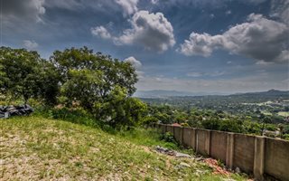607 m² Land available in Stonehenge