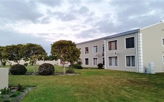 1 Bedroom Flat in Sandbaai