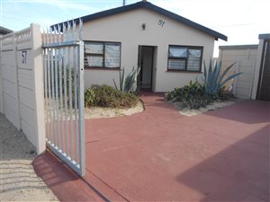 3 Bed House in New Macassar Village