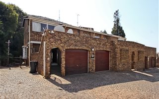 3 Bedroom Duplex in Bruma