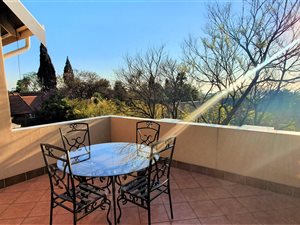 2 Bed Garden Cottage in Constantia Park