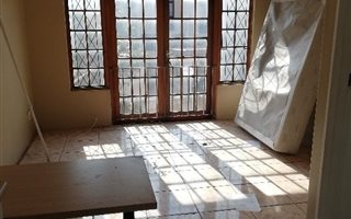 1 Bedroom Flat in Montclair