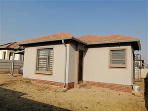 3 Bed House in Witpoortjie | R 800000 | For sale |Gauteng | Private ...