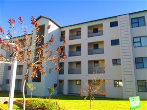 2 Bedroom Apartment in Carlswald Estate