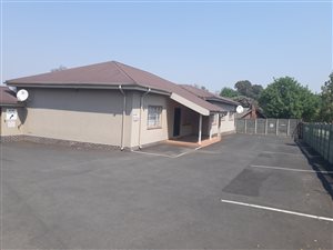 152 m² Commercial space in Farrarmere