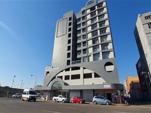 3 Bed Apartment in Greyville