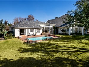 6 Bed House in Randjesfontein