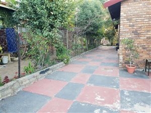 3 Bed House in Lethlabile