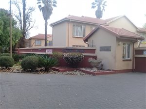 2 Bed Apartment in Lakefield