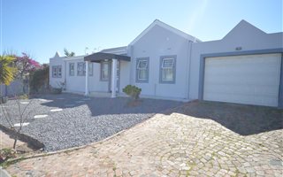 3 Bedroom House in Goedemoed