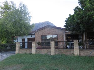 3 Bed House in Kylemore