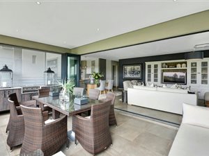 3 Bed Apartment in Steyn City