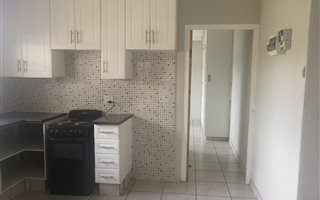 Bachelor apartment in Arboretum