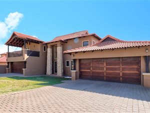 4 Bed House in Pinehaven