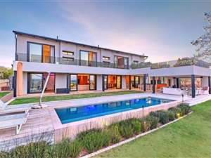 4 Bed House in Kyalami AH