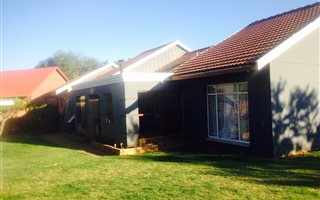 4 Bedroom House in Dersley