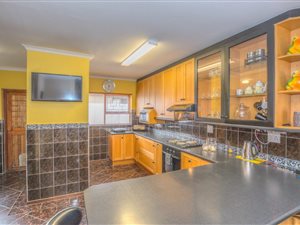 3 Bedroom House in Kunene Park