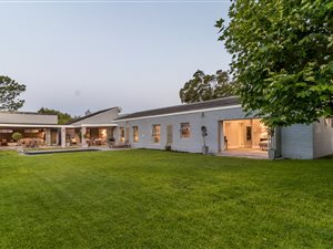 4 Bed House in Tokai