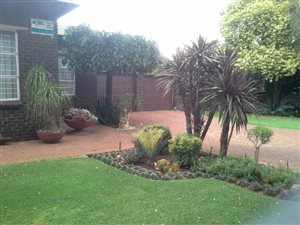 4 Bed House in Flora Gardens