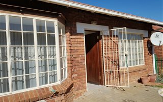 2 Bedroom Townhouse in Fichardtpark