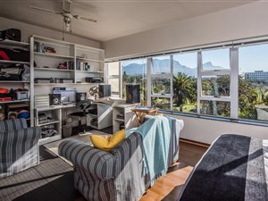 Studio Apartment in Wynberg Upper