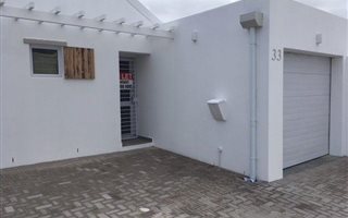 2 Bedroom House in Parklands North
