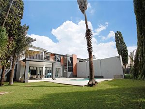3 Bedroom House in Alphen Park
