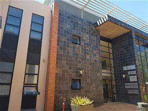 255 m² Commercial space in Highveld