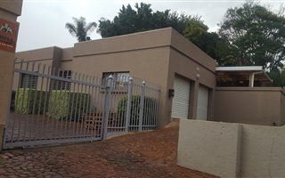 3 Bedroom House in Moreleta Park
