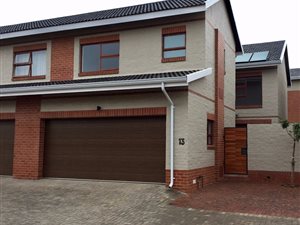3 Bed Cluster in Country View Estate