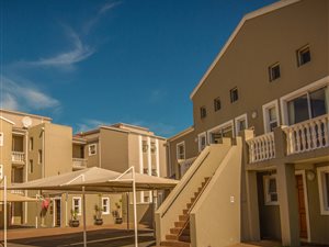 2 Bed Apartment in Bloubergrant