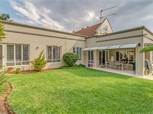 3 Bed House in Cedar Lakes
