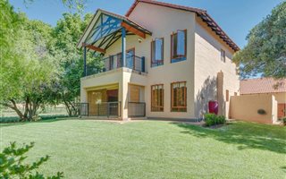 3 Bedroom Townhouse in The Coves