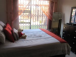 3 Bedroom Apartment in Greenstone Gate