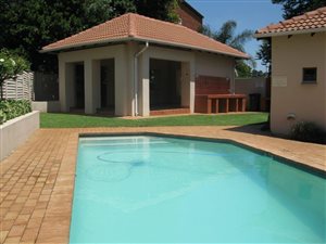 2 Bed Flat in Groenkloof
