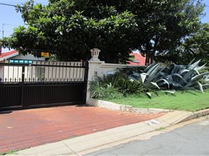 4 Bed House in Dewetshof