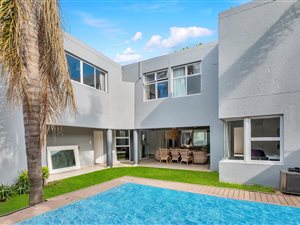 5 Bed Cluster in Sandown