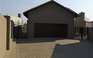 4 Bedroom House in Eldo Meadows