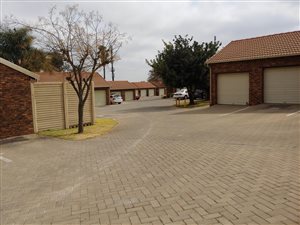 3 Bed Townhouse in The Reeds