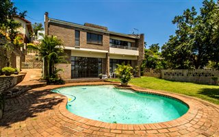 4 Bedroom House in Manor Gardens