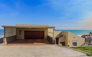 4 Bedroom House in Seaview