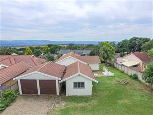 3 Bed House in Bisley Crest