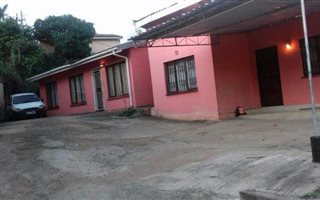2 Bedroom House in Kwadabeka