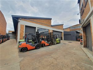 1275 m² Industrial space in Booysens