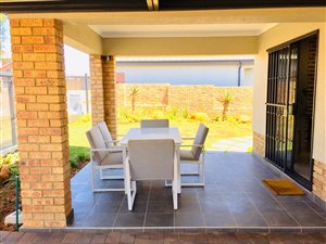 3 Bed House in Kya Sands